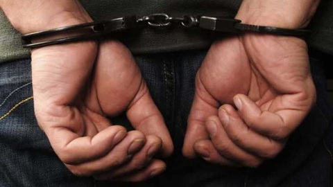 Житель Орловской области попытался убить сожителя своей матери