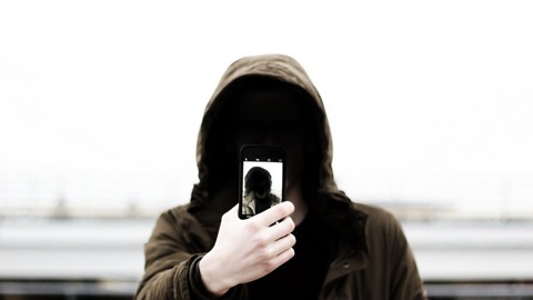 Новосибирец нашел чужой телефон и перевел себе 30 тысяч рублей