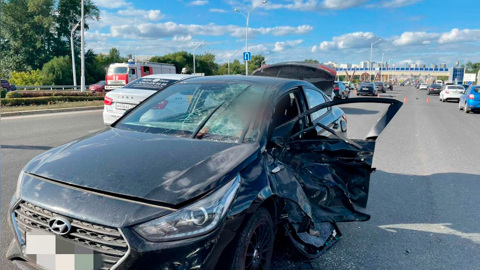 В Уфе мотоциклист врезался в легковушку и погиб
