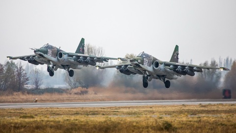 Российский Су-25 разбился во время военной операции на Украине