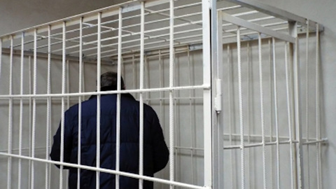 Убийца избил до смерти сожительницу, заколотил в ящик и утопил