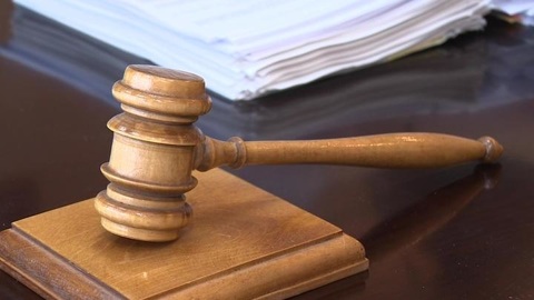 Ранее судимого кузбассовца вновь задержали за убийство соседей