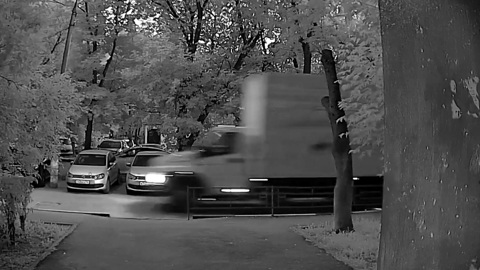 Пьяный водитель разбил шесть машин в Подольске на служебном фургоне