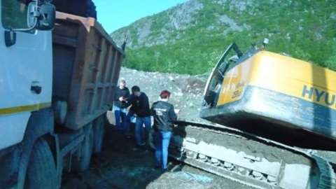 После гибели водителя экскаватора в Кировске возбуждено уголовное дело