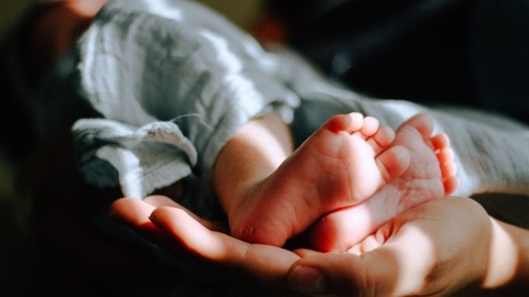 В Новом Уренгое благополучно прошли роды у ковид-положительной женщины