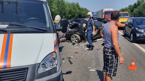 В Ростовской области из-за массового ДТП с погибшими возникла 8-километровая пробка