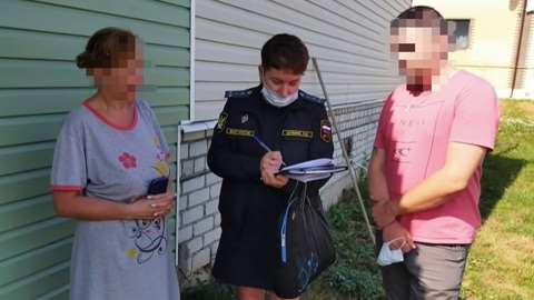 Ярославской многодетной матери помогли заселиться в загородный дом