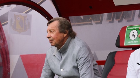 Семин получил желтую карточку в первой игре в качестве тренера "Ростова"