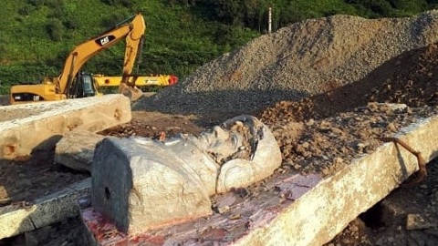 В юбилейный год космонавтики на Сахалине снесли памятник Гагарину