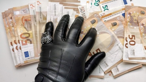 Владимирский детектив осужден за сбыт прослушивающих устройств