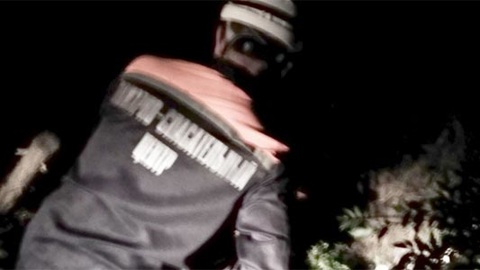 Спасатели помогли: житель Пензы упал в 4-метровый овраг с мусором