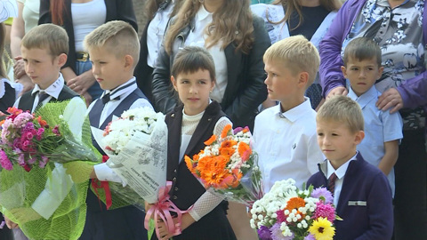 В Казани путь к знаниям начали 20 тысяч первоклашек