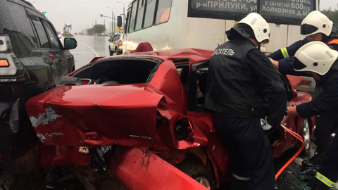 Череповчанку зажало в салоне автомобиля в результате массового ДТП