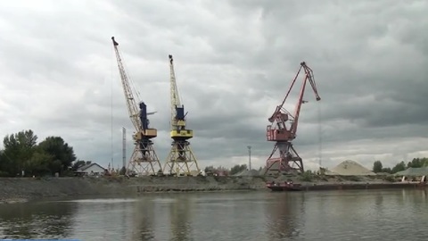 В акватории Оби в Алтайском крае углубляют дно