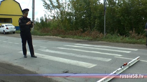В Пензе нашли небезопасный пешеходный переход, ведущий к школе