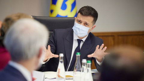 Зеленскому предрекли судьбу Порошенко