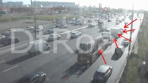 На МКАД перед Варшавским шоссе произошла массовая авария
