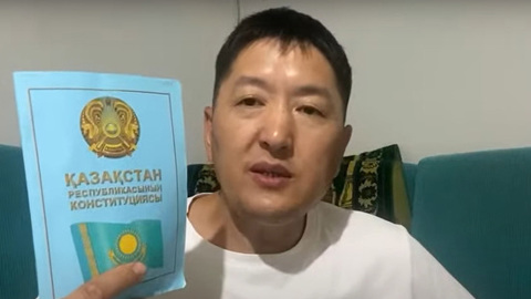 Организатор "языковых патрулей" покинул Казахстан