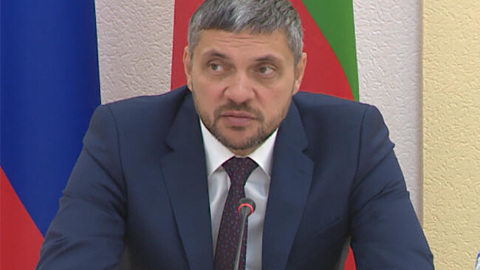 Глава Забайкалья поручил отремонтировать дороги до конца строительного сезона