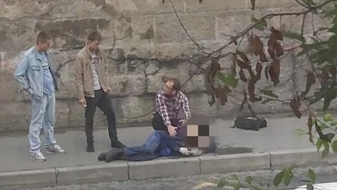 Житель Владивостока спас на улице эпилептика