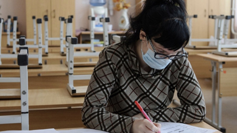 Школы Екатеринбурга переводят на дистант из-за коронавируса