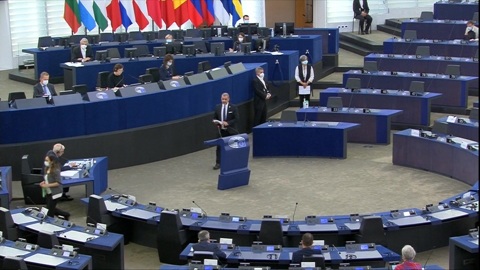 Депутат Европарламента предложил подарить Украине ядерное оружие