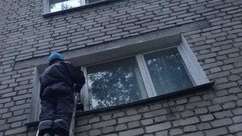 Пензенские спасатели помогли врачам скорой попасть в дом к пенсионерке