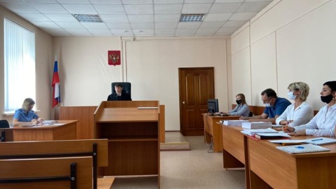 Похитители госбюджета: в Омске суд вынес приговор дорожнику и подельнику