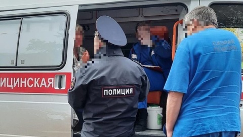Задержан размахивавший топором в "Магните" москвич в женской одежде