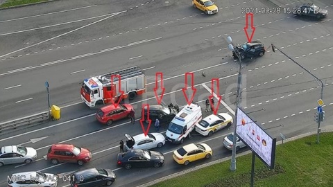 Массовое ДТП с участием скорой помощи произошло в Москве