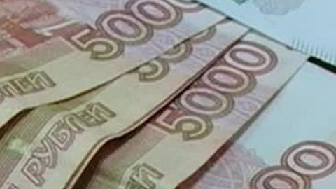 Подменил на купюры из "банка приколов": сотрудник магазина украл более миллиона