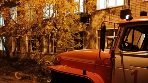 Два человека погибли во время ночного пожара в кировской больнице