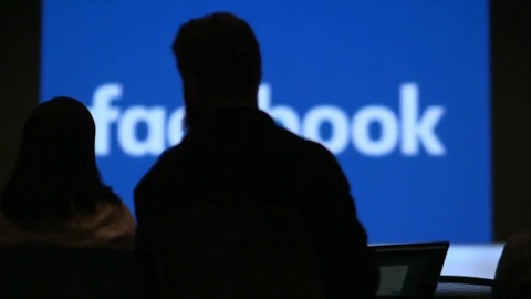 Facebook запретил рекламу российским госмедиа