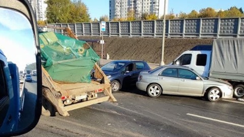 Массовое ДТП с участием семи машин произошло на МКАД