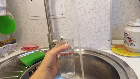 "Химическую" воду увидели у себя дома жители Самары