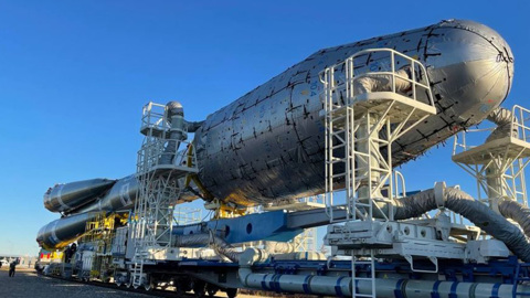 Ракету-носитель "Союз" вывезли на старт и готовят к запуску с космодрома Восточный
