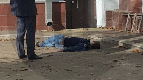 Фигуранта дела нашли мертвым под окнами столичного управления МВД