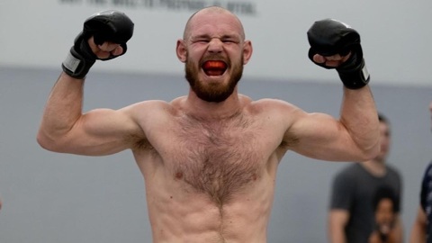 "Не могу дождаться его боя". UFC пополнился российским бойцом