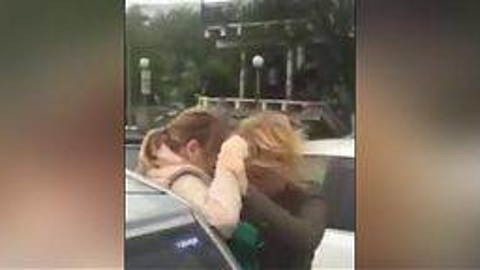 Во Владивостоке мужчина избил беременную женщину на парковке