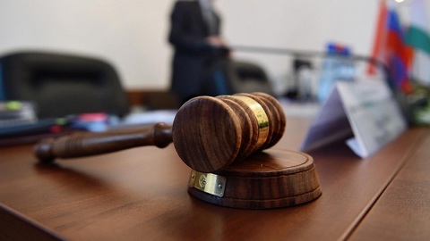 На глазах у детей: челябинский суд приговорил к лечению мужчину, зарезавшего свою жену