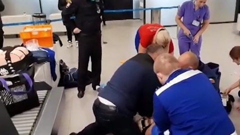 В аэропорту Симферополя в зоне досмотра умерла женщина