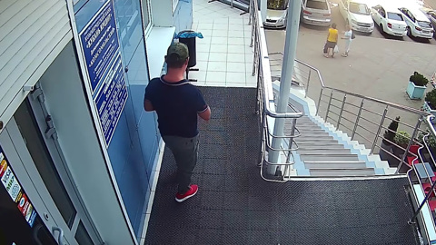 Мошенник устроился в банк на удаленку и облапошил его на 2 миллиона