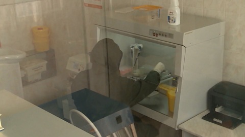 В Смоленской области менее 1,5% привитых граждан заболели COVID-19