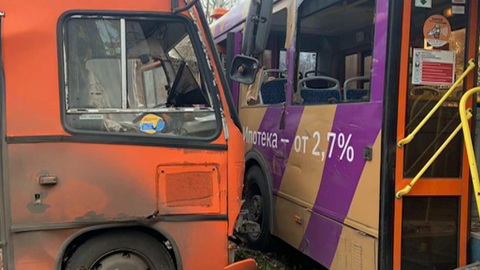Два автобуса и грузовик столкнулись в Нижнем Новгороде