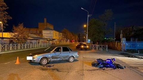 В Ставрополе водитель сбил пару на мотоцикле