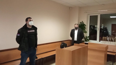 Болельщику "Спартака", избившему журналиста, вынесли приговор. Кадры из зала суда