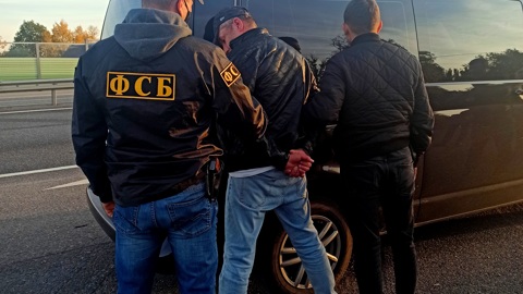Полкило амфетамина: смоленские полицейские задержали наркокурьера
