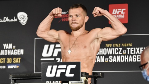 Стал известен следующий соперник Петра Яна в UFC