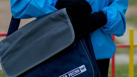 "Семейный бизнес": начальница почтамта фиктивно устроила мужа почтальоном