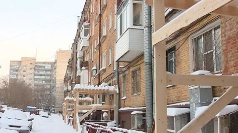 Дело о смерти женщины от падения строительных лесов передано в суд Перми